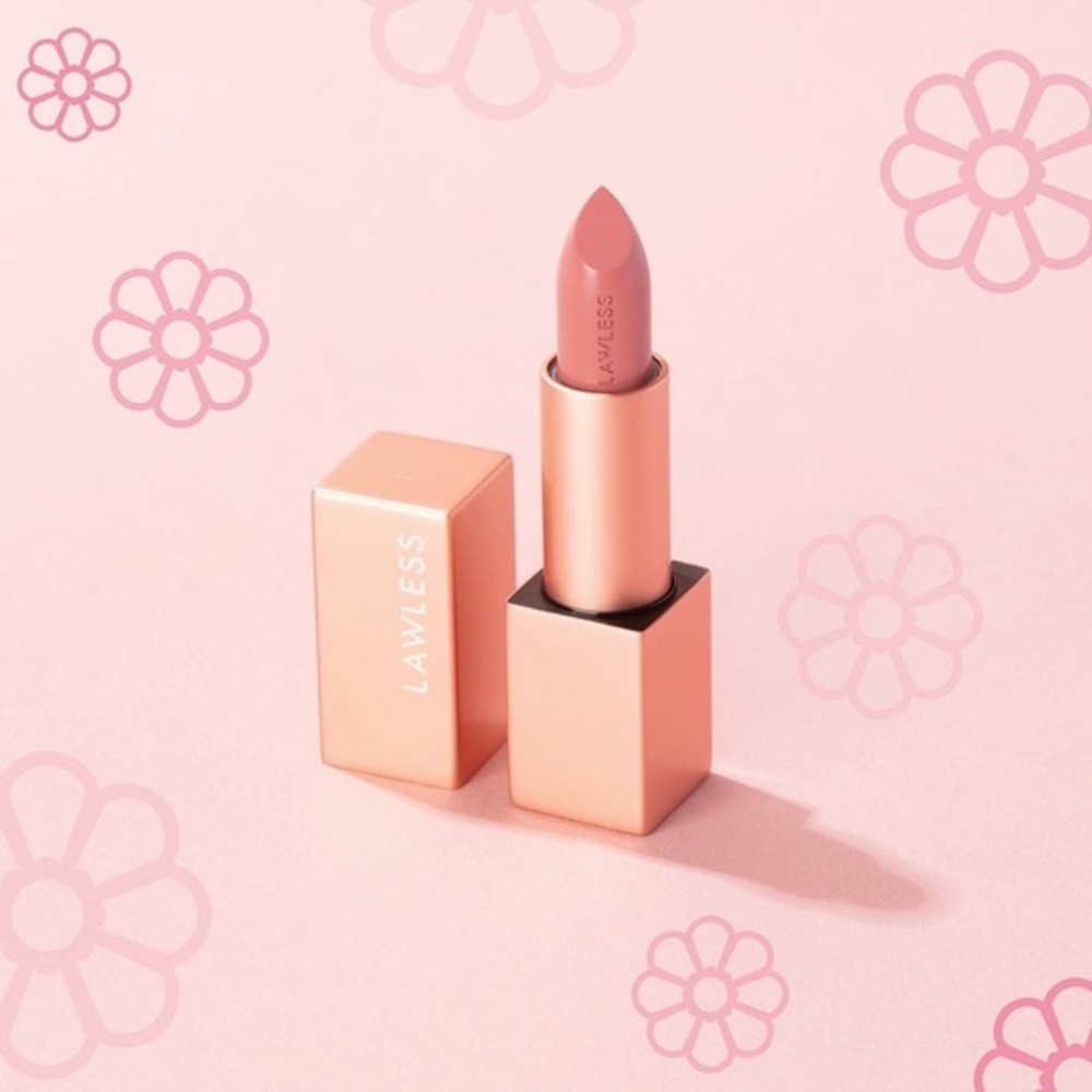FORGET THE FILLER LIP-PLUMPING LINE-SMOOTHING SATIN CREAM LIPSTICK 🎀